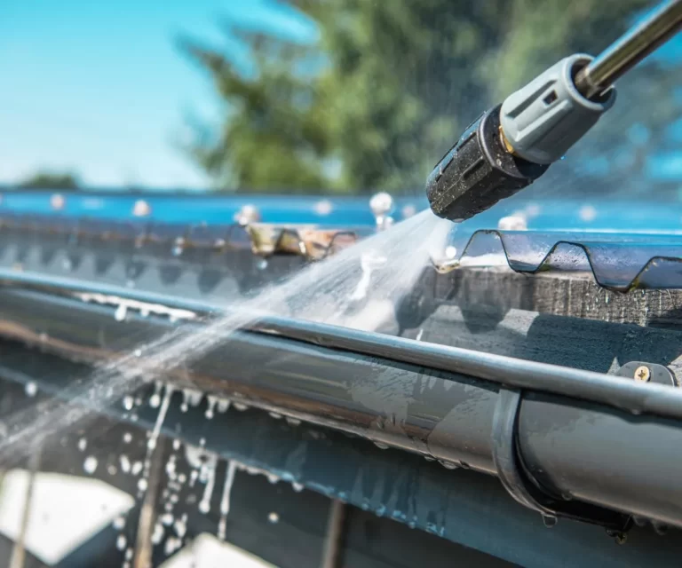 Cleaning Gutter